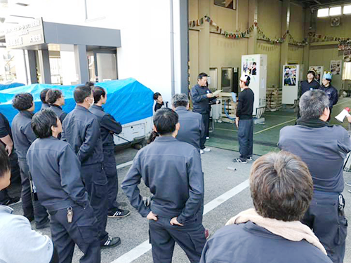 職人技術を競うコンテスト「職人選手権」を開催。８チーム24人が参加した